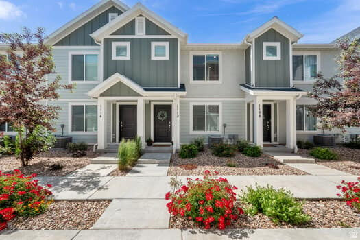 Property Photo:  1112 E Quarterdeck Way  UT 84045 