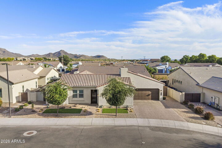 Property Photo:  1823 E Watford Court  AZ 85298 