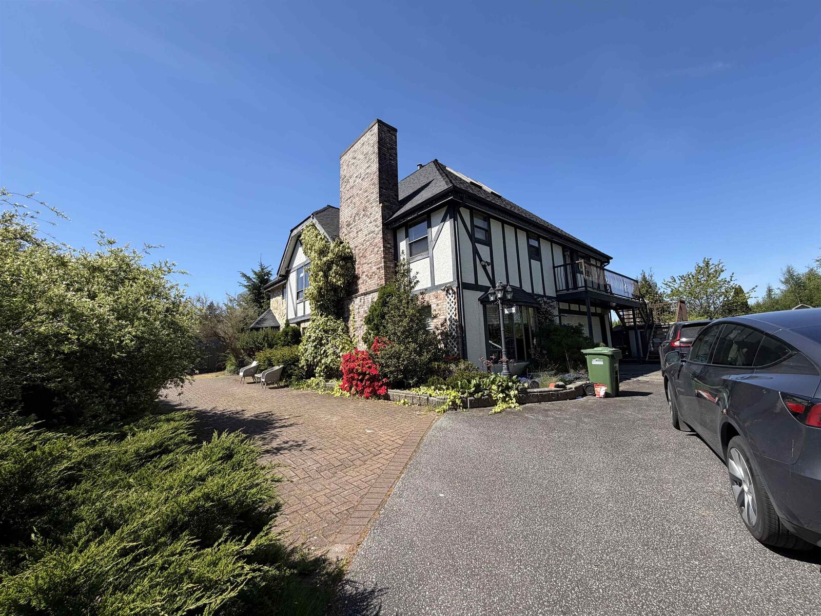 Property Photo: 10591 Granville Avenue BC V6Y 1R5