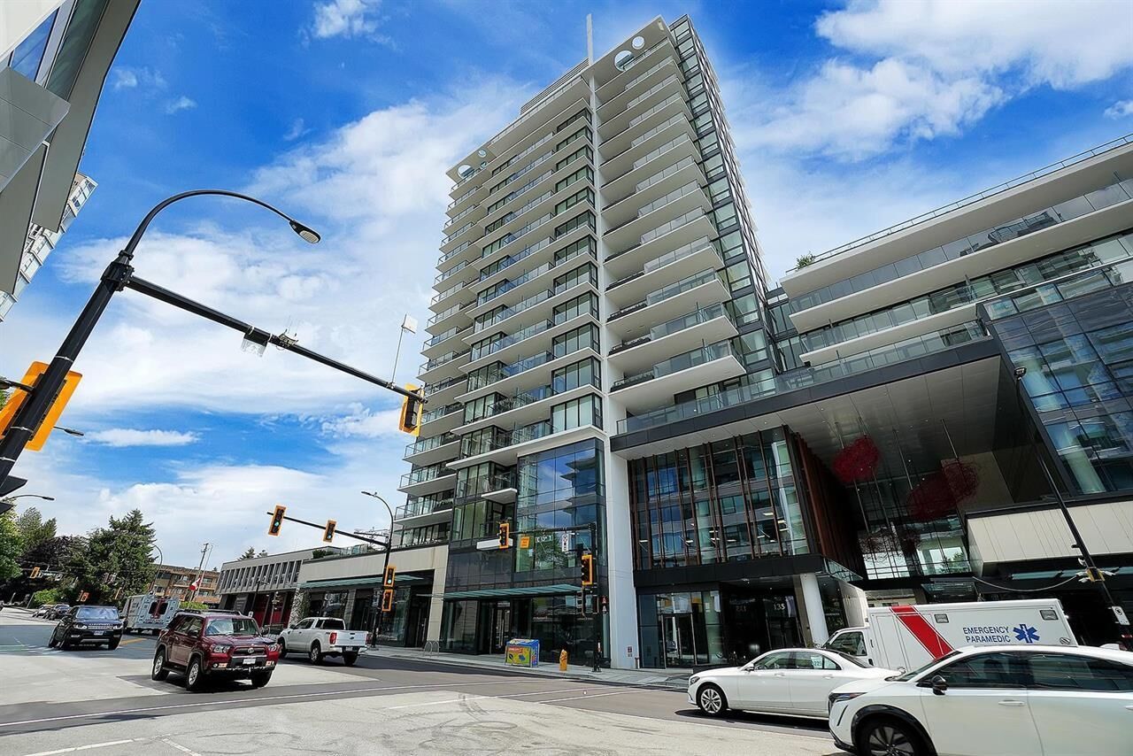 Property Photo:  135 E 13th Street 408  BC V7L 0J8 