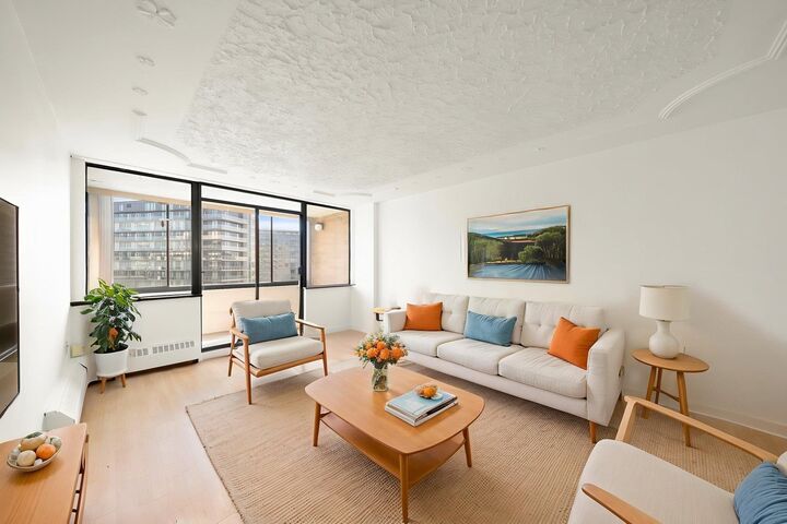 6651 Minoru Boulevard 1002 — photo 1
