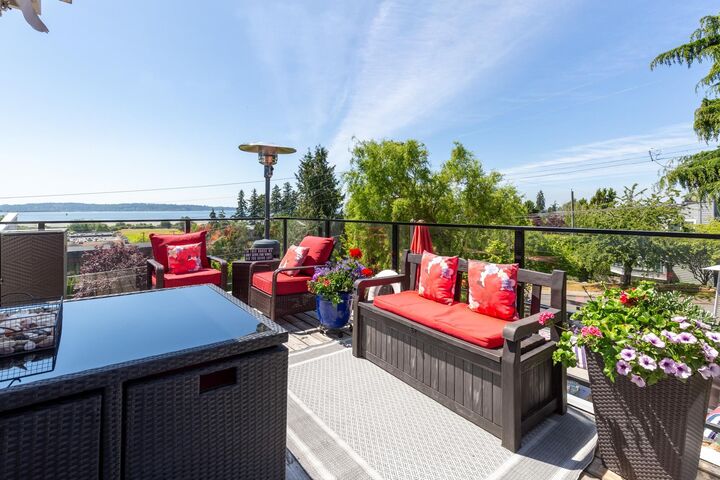 Property Photo: 912 Keil Street BC V4B 4V7