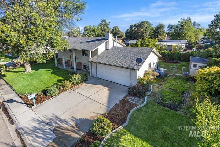 Property Photo:  9934 W Lancelot Ave  ID 83704 