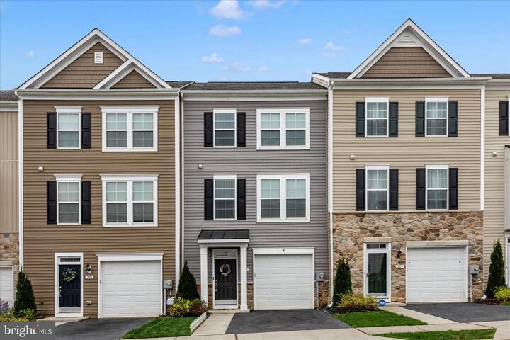 Property Photo:  205 Union Ridge Drive  WV 25414 