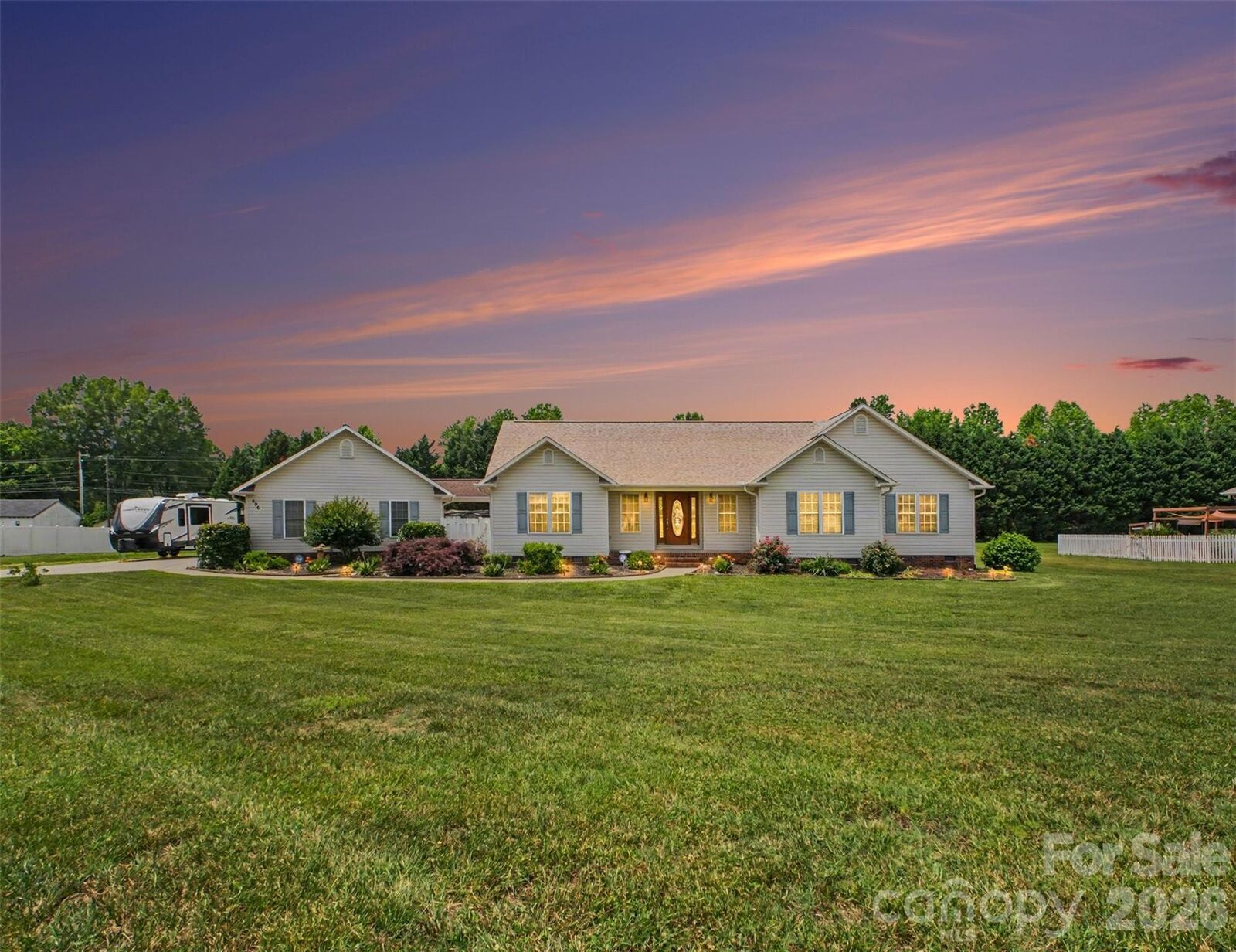 Property Photo: 290 Deal Estate Drive NC 28023