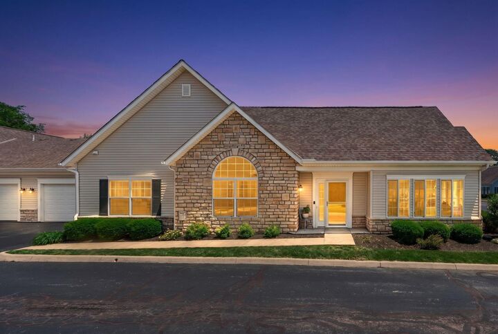 Property Photo:  4876 Ashleigh Drive  OH 43016 