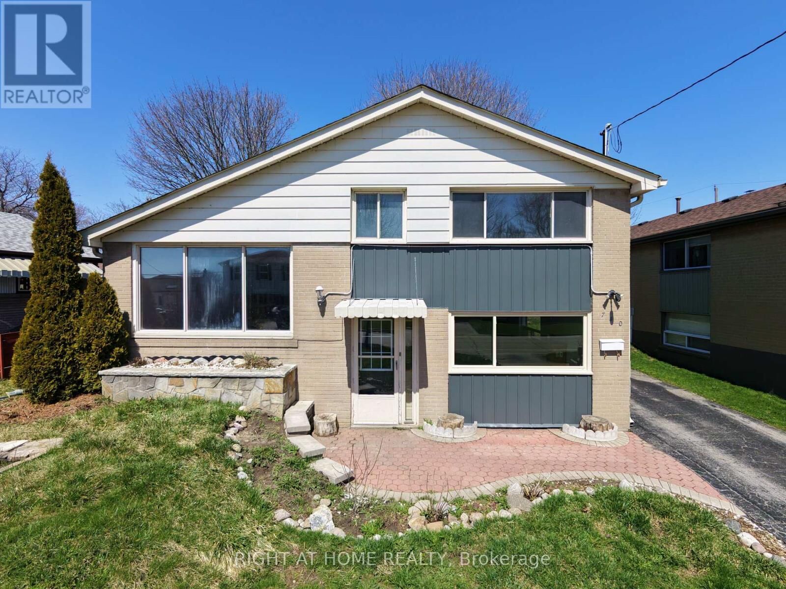 Property Photo:  740 Stone Street  ON L1J 1A6 