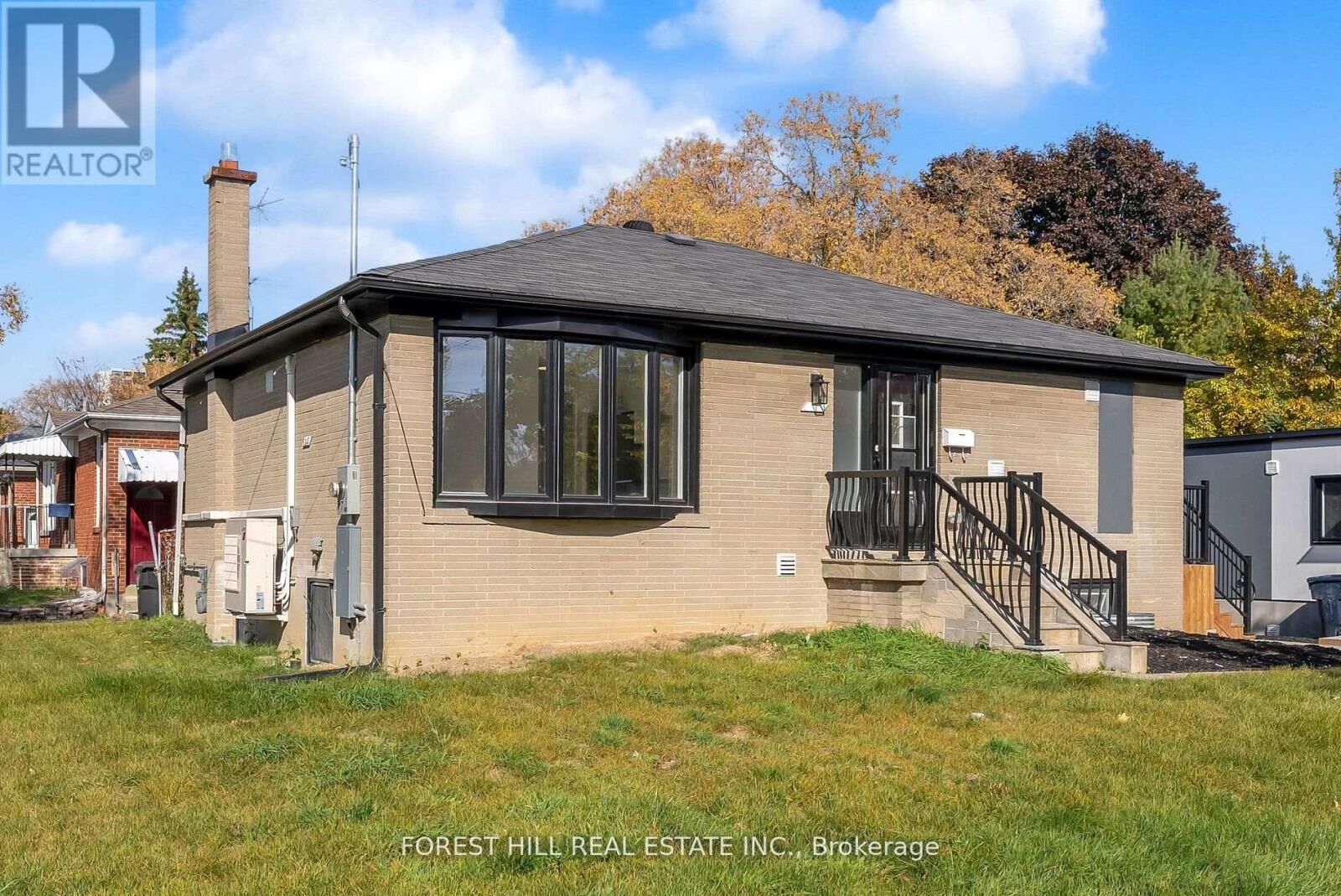 Property Photo:  105 Galloway Road Unit D  ON M1E 1W9 