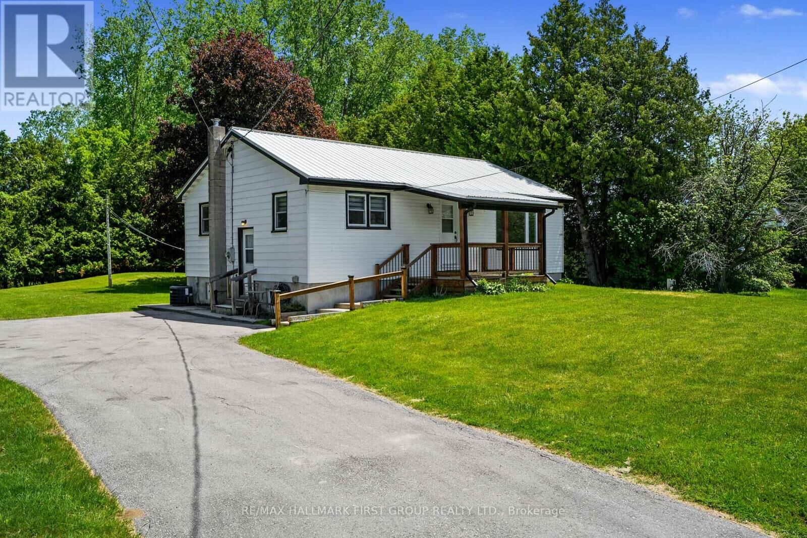 Property Photo:  40 Whites Road  ON K8V 5P5 