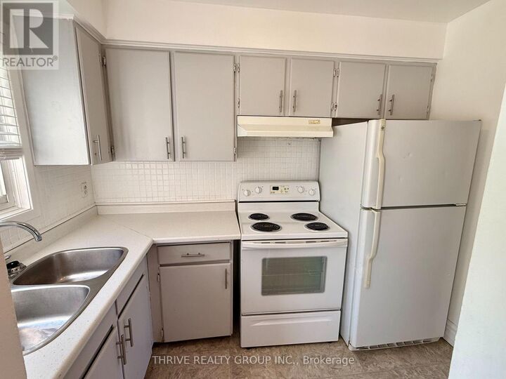 Property Photo: 63 Toulon Crescent ON N5V 1J4