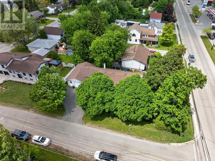 Property Photo:  90 Ann Street  ON K7G 1Z3 