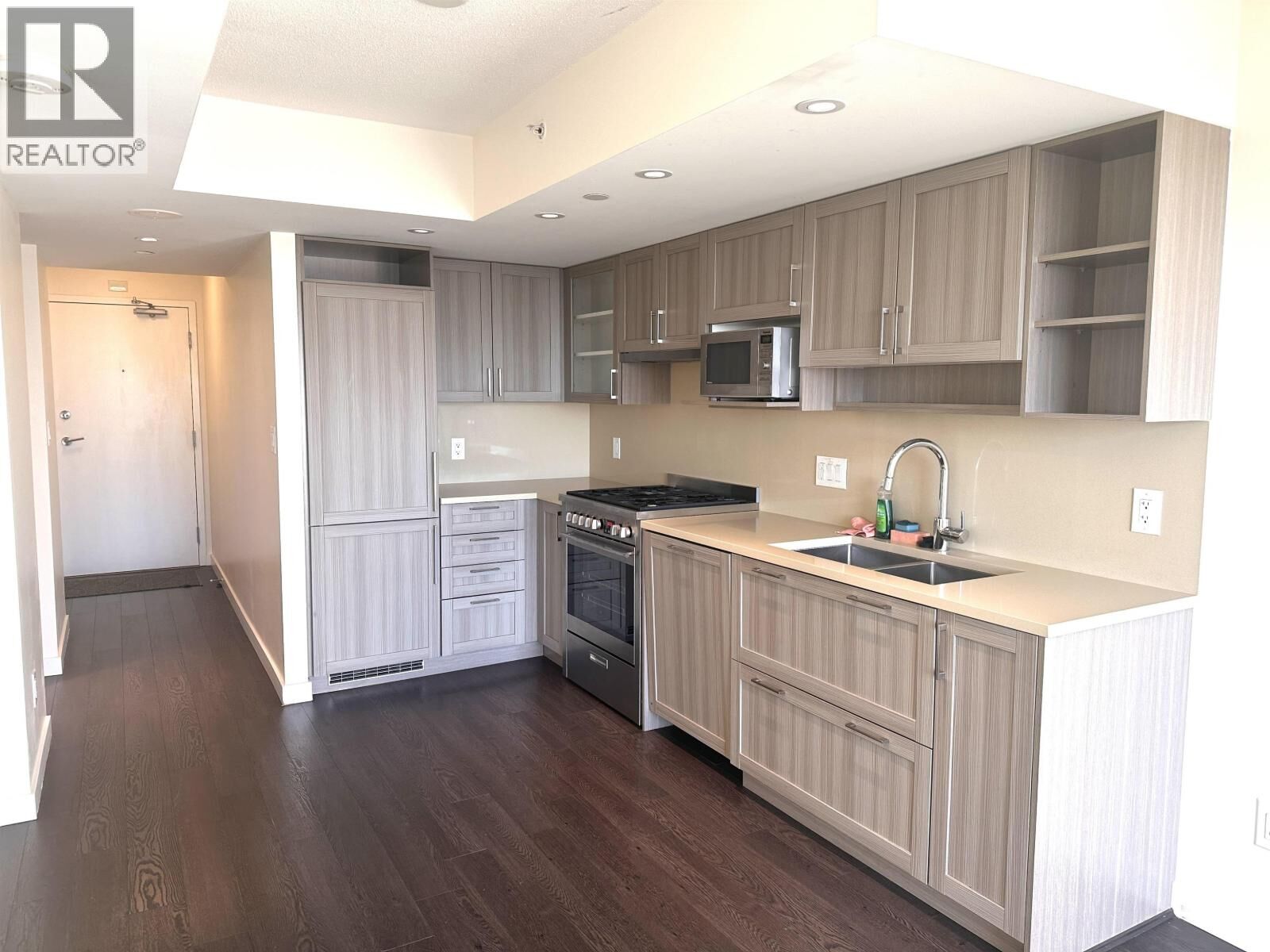Property Photo:  5470 Ormidale Street 3xxx  BC V6R 0G6 