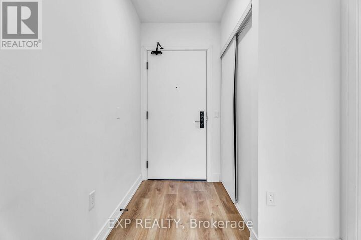 Property Photo:  1 Jarvis Street 828  ON L8R 3J2 