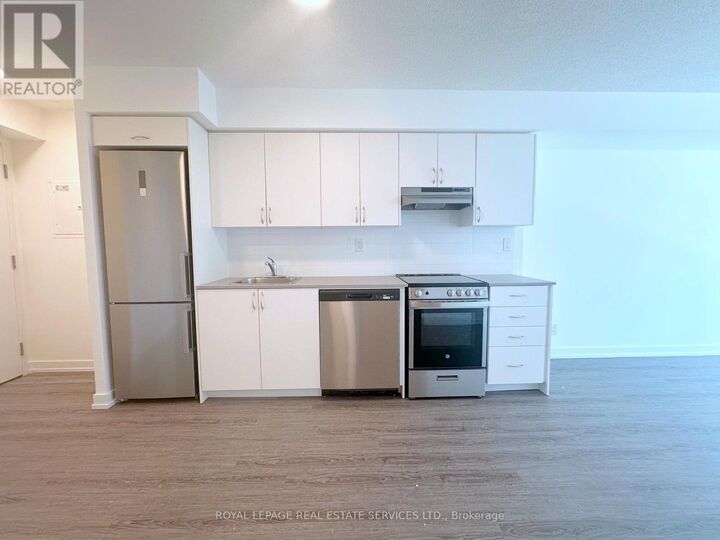 Property Photo:  25 Kitney Drive 423  ON L1S 4S4 
