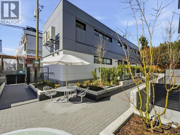 Property Photo:  6833 Cambie Street  BC V6P 3H1 
