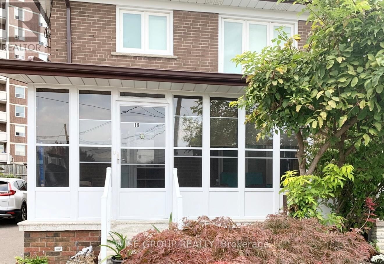 Property Photo:  18 Sonnet Court Bsmt  ON M6L 1J6 