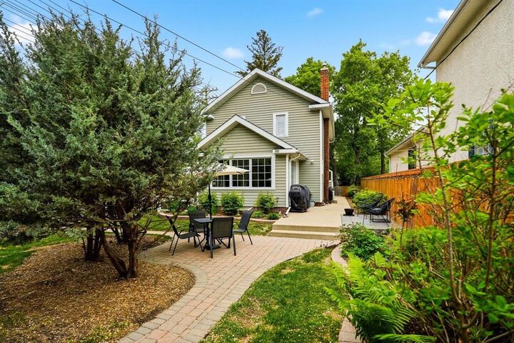 Photo de la propriété:  678 St Jean Baptiste Street  MB R2H 2Y3 