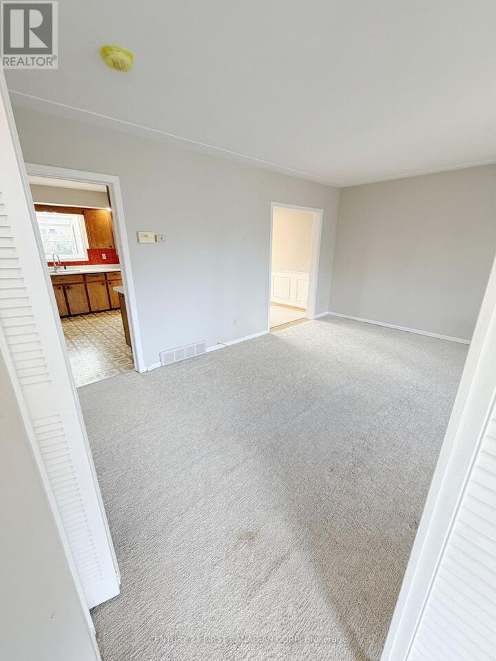 Property Photo:  711 Algoma Avenue  ON N5X 1W4 