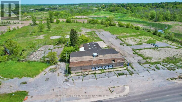 Property Photo:  1473 Princess Street  ON K7M 9G3 