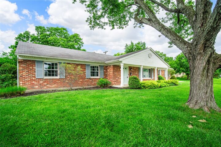 Property Photo:  190 Lakeview Drive  OH 45459 