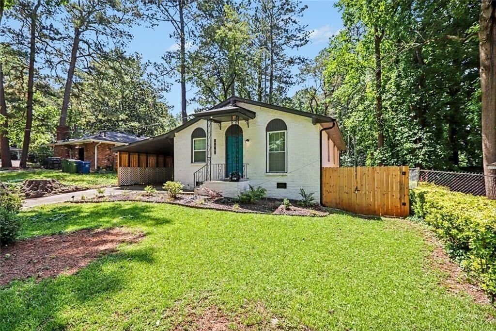 Property Photo:  2060 Westwood Avenue SW  GA 30310 
