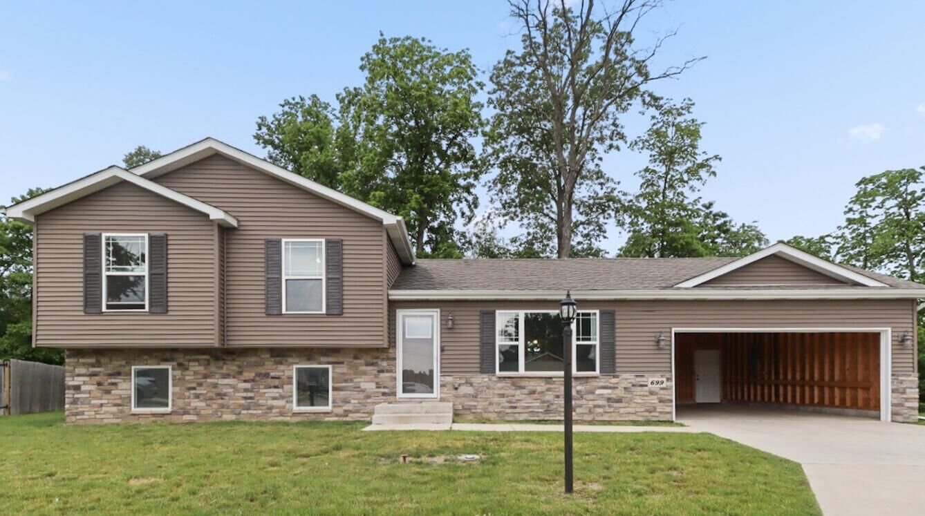 Property Photo:  699 Cross Meadows Drive  IN 46385 