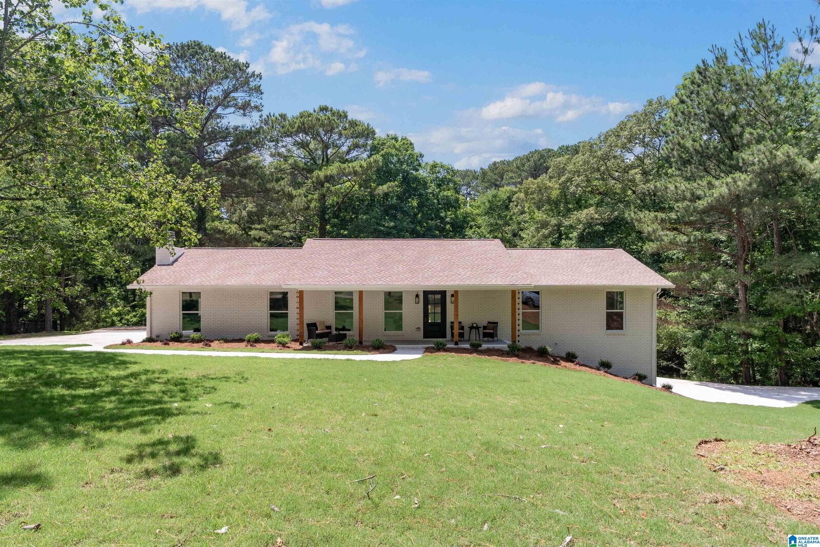Property Photo:  827 8th Circle  AL 35125 