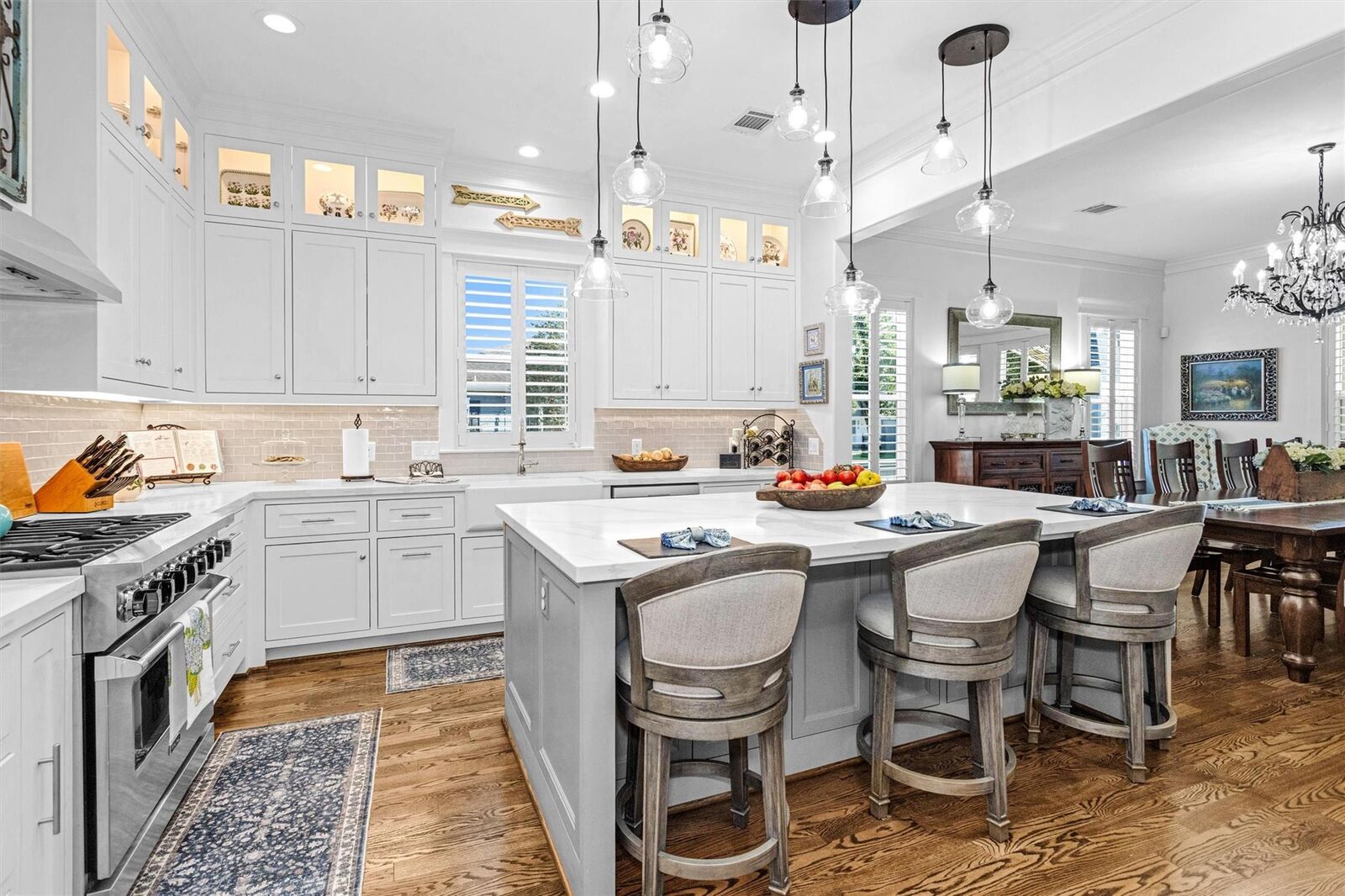 Property Photo:  1202 Walton Street  TX 77009 