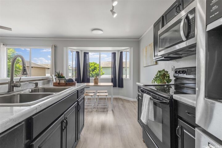 Property Photo:  91-1033 Hoomaka Street 66  HI 96706 