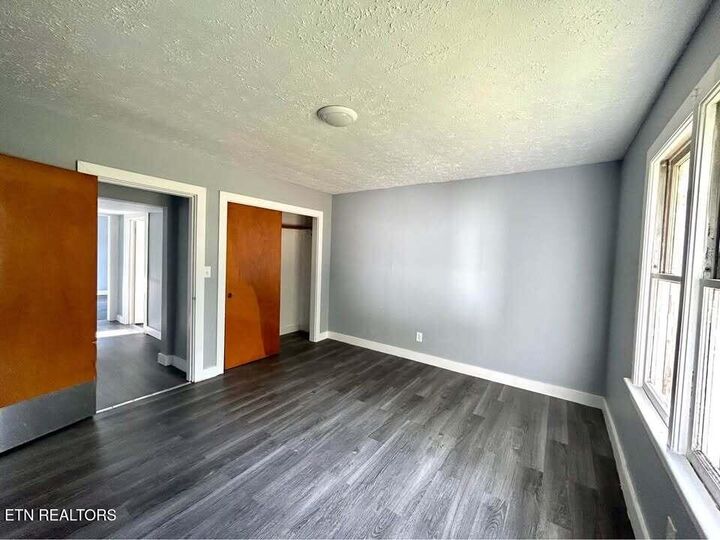 Property Photo:  205 S Front St  TN 37854 