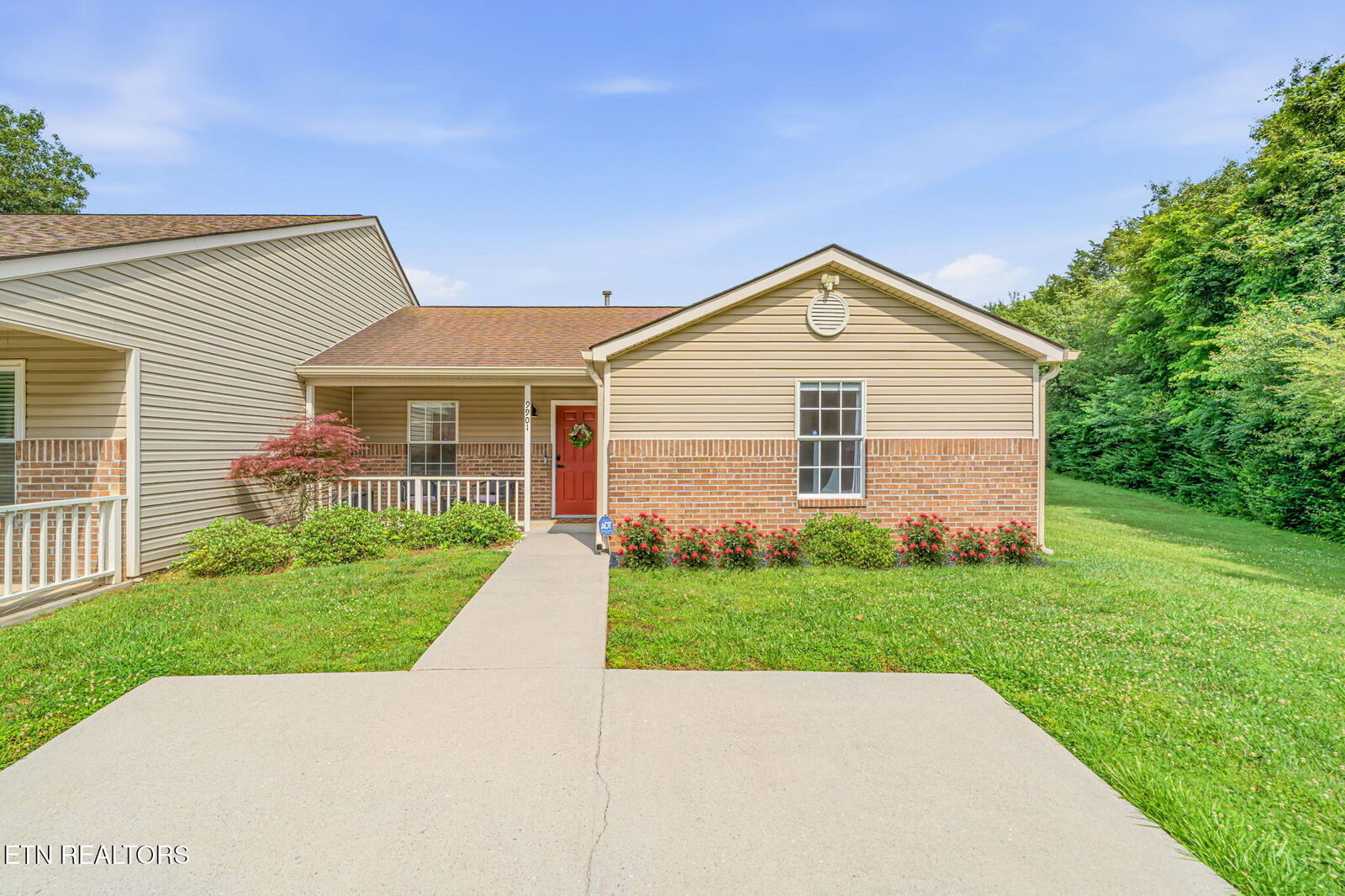 Property Photo:  9901 Oakledge Way  TN 37931 