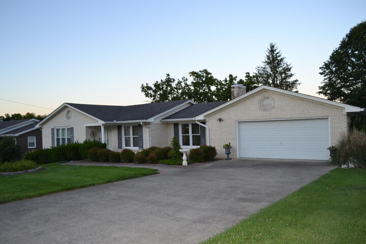 Property Photo: 144 Frankie Drive KY 40475