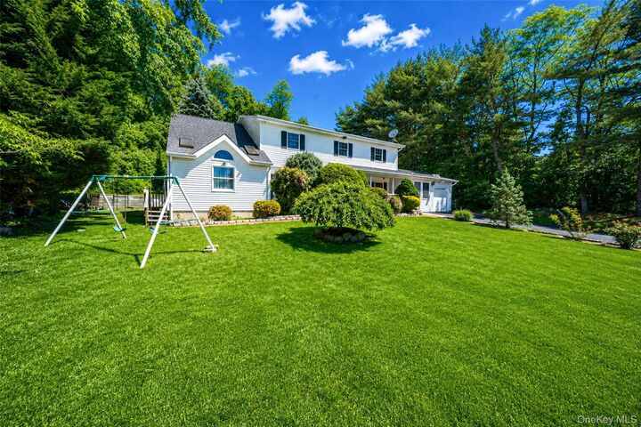 Property Photo:  7 New Jersey Court  NY 11746 