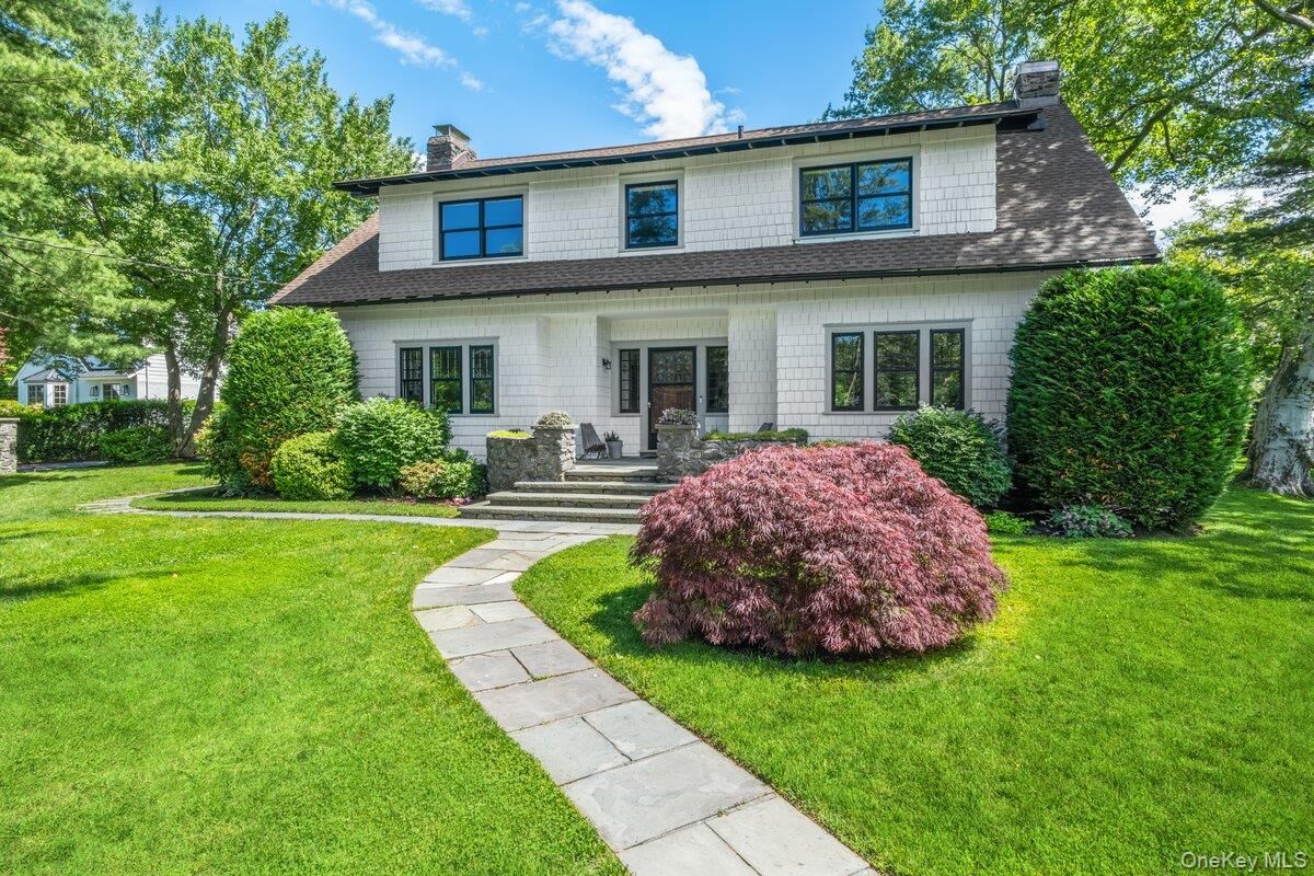 Property Photo:  294 Weaver Street  NY 10538 