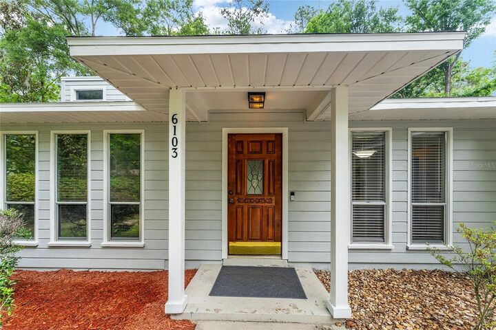 Property Photo:  6103 NW 52nd Terrace  FL 32653 