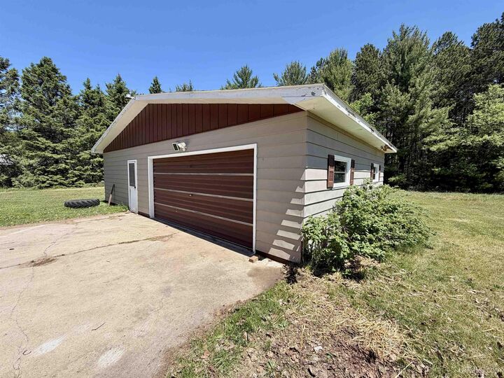 Property Photo: 10076 State Hwy M35 Highway MI 49837