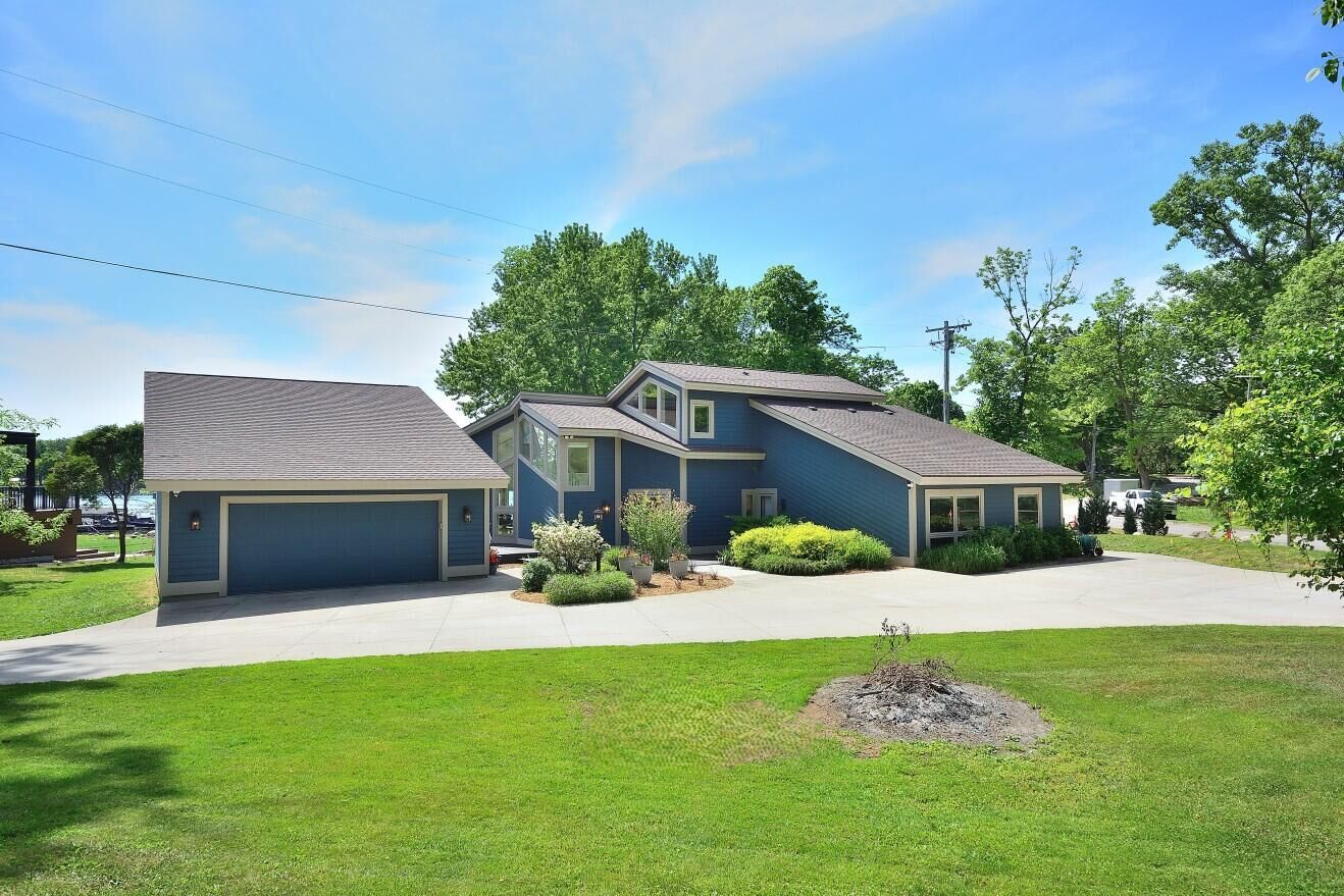 Property Photo:  W339n5275 Road O -  WI 53058 