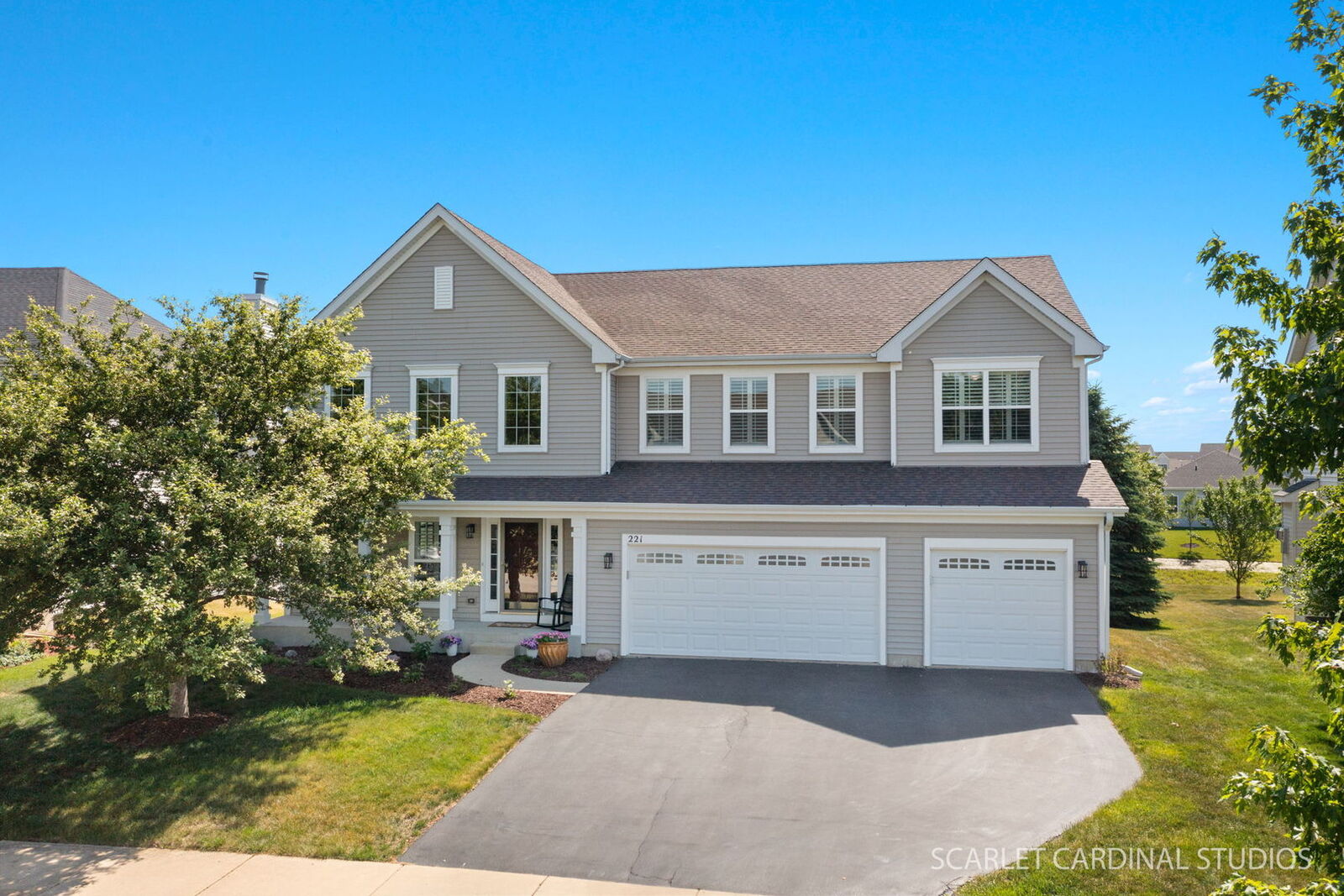 Property Photo: 221 Willington Way IL 60543