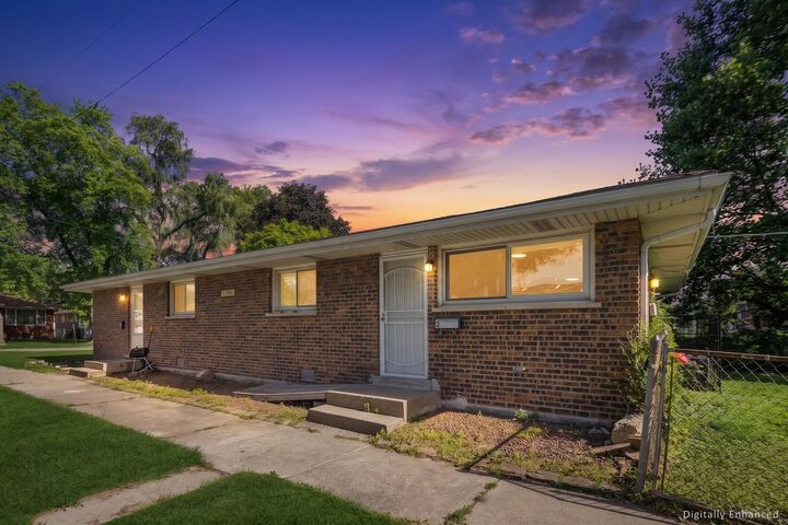 Property Photo:  14000 S Hoxie Avenue  IL 60633 