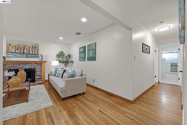 Property Photo:  35212 Cano Ct  CA 94536 