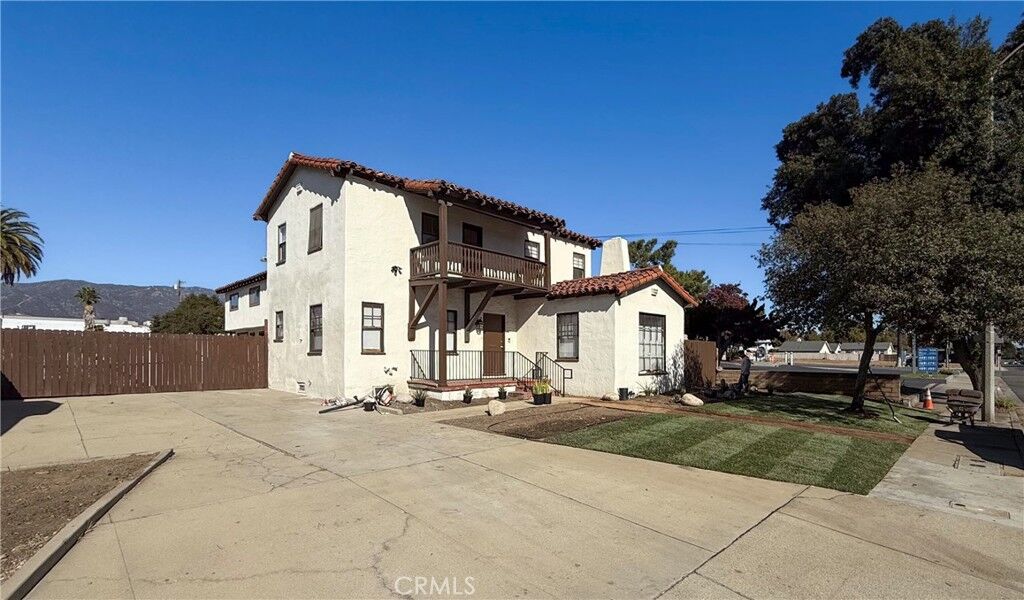 Property Photo:  433 W Arrow  CA 91711 