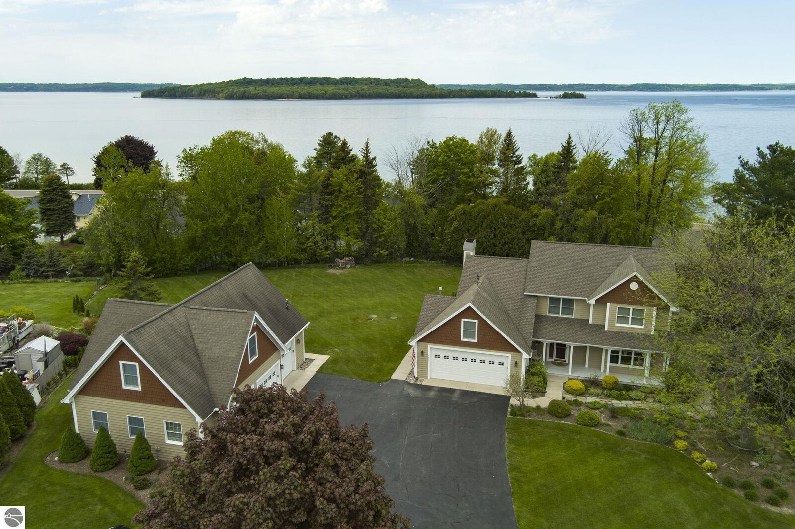 Property Photo:  1453 Braemar Drive  MI 49686 