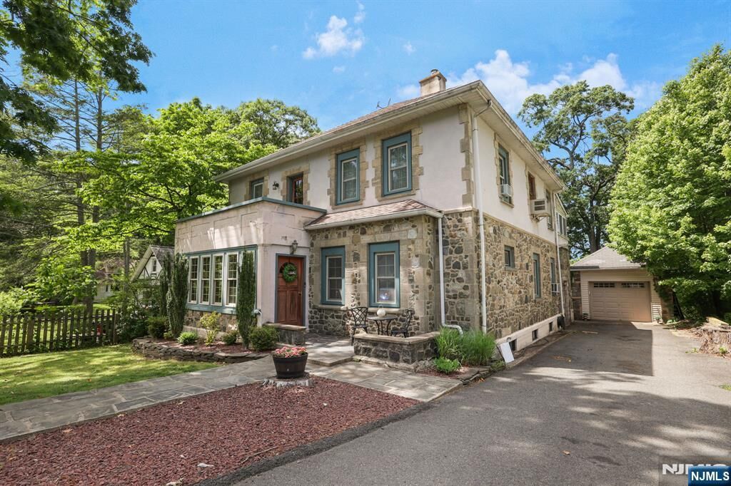 Property Photo:  26 Maple Road  NJ 07456 