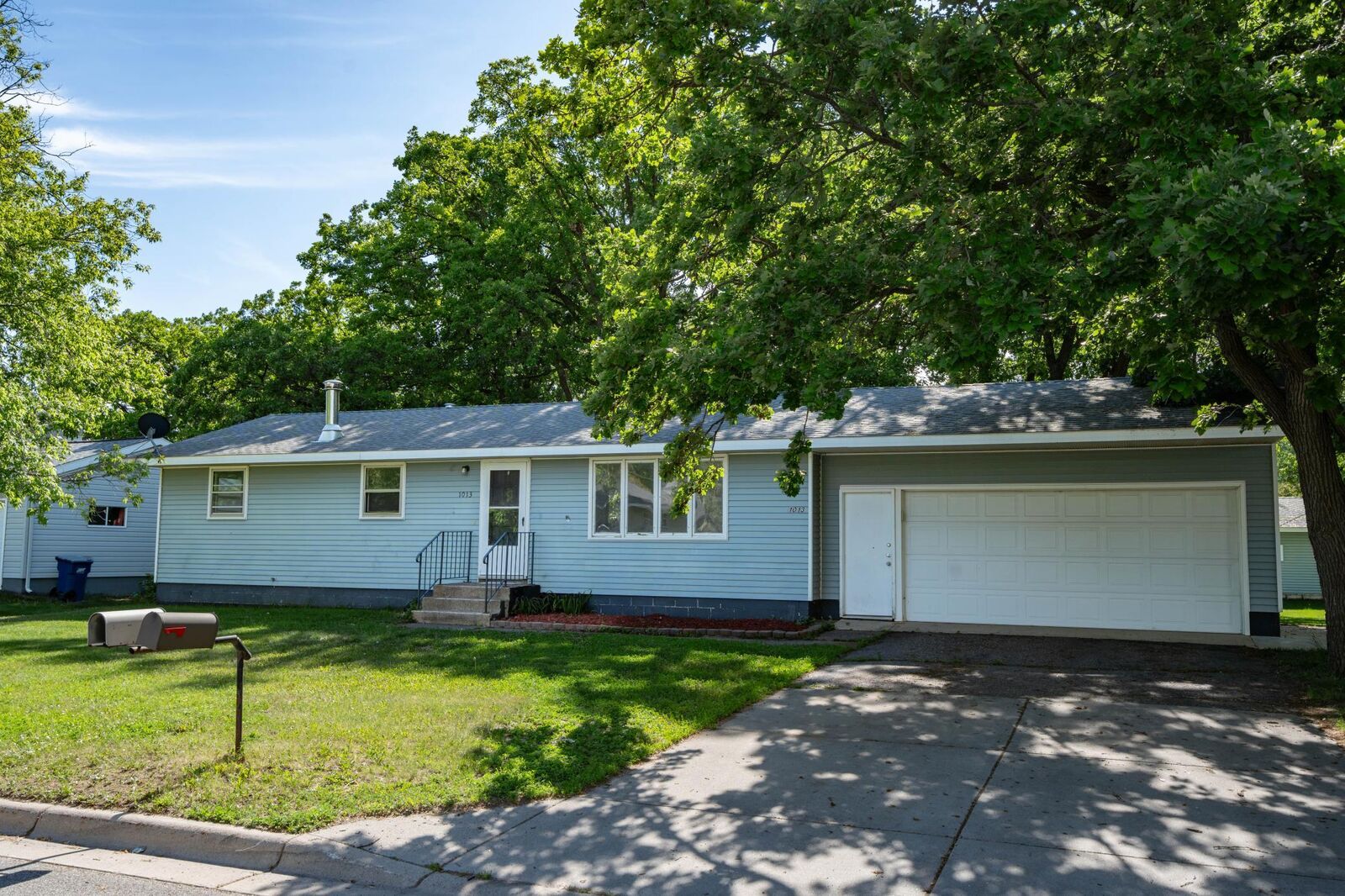 Property Photo:  1013 4 1/2 Avenue N  MN 56379 