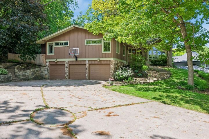 Property Photo:  6201 Scotia Drive  MN 55439 