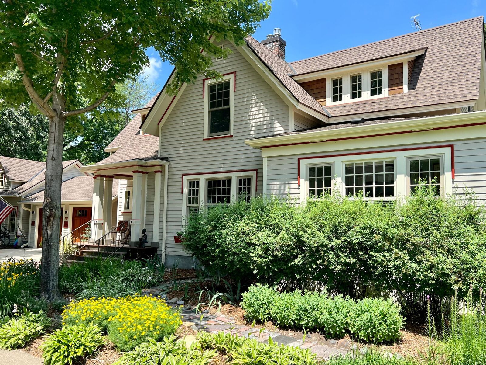 Property Photo: 517 2nd Street E MN 55057
