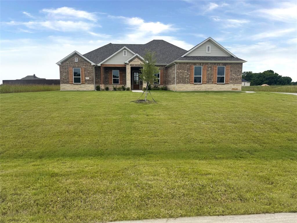 Property Photo:  112 Aiden Drive  TX 75165 