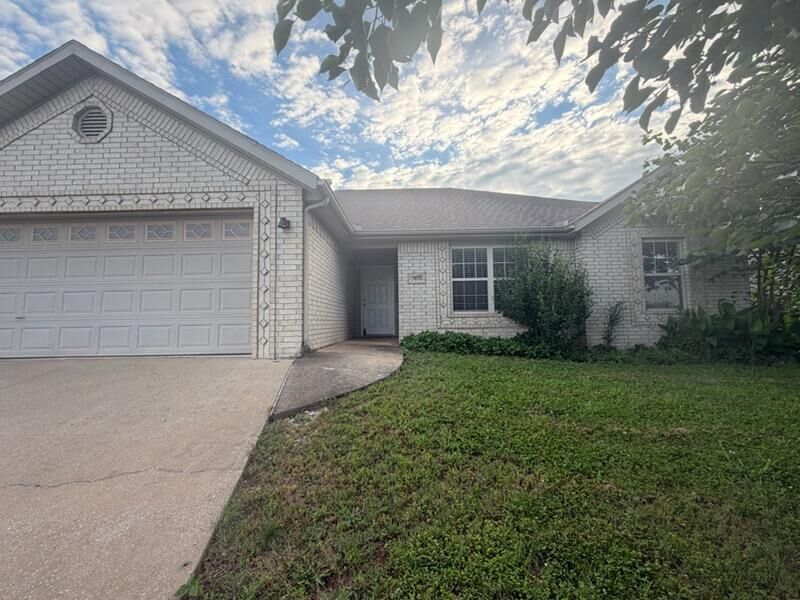 Property Photo:  1073 Sara Beth Street  AR 72727 