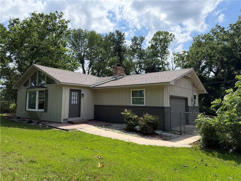 Property Photo:  212 W Kimberly Lane  AR 72756 