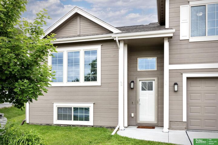 Property Photo: 8201 Craig Avenue NE 68122